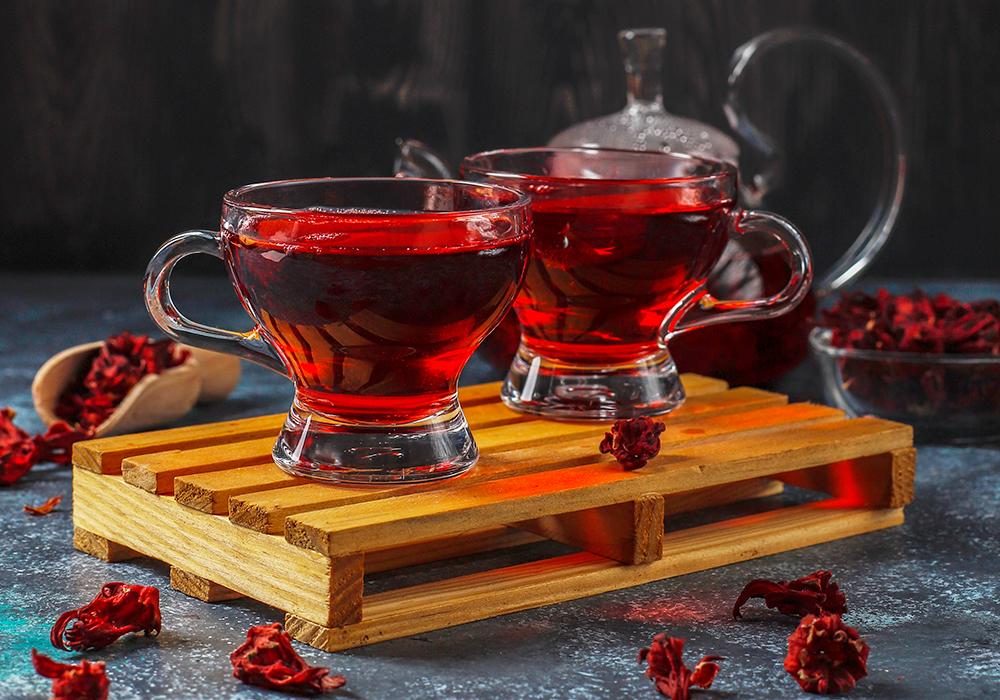 شرکت واردات و پخش مواد غذایی لیره - برداشت چای ترش